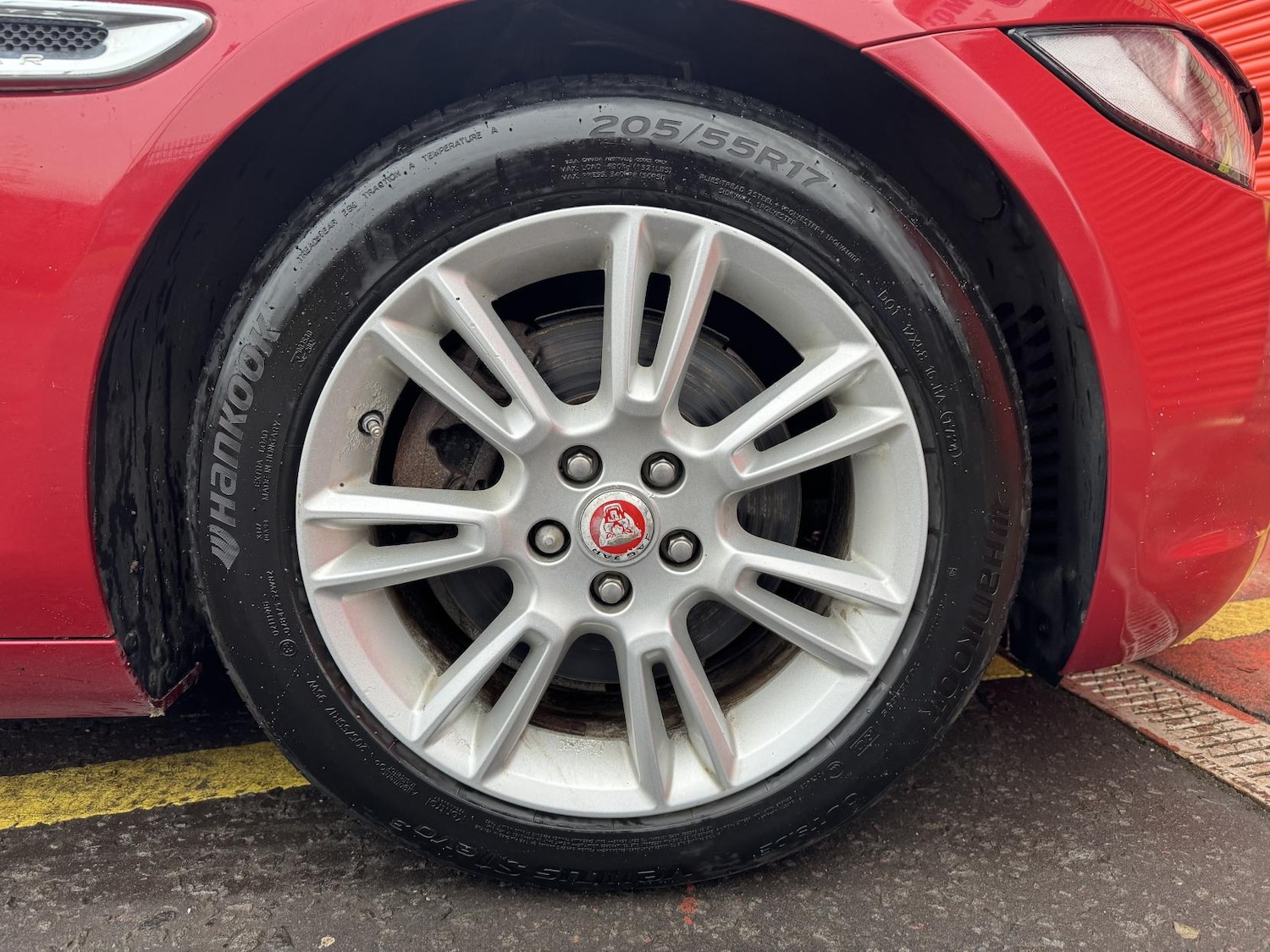 Used Jaguar XE 2015 for sale - 77148157: Photo 27