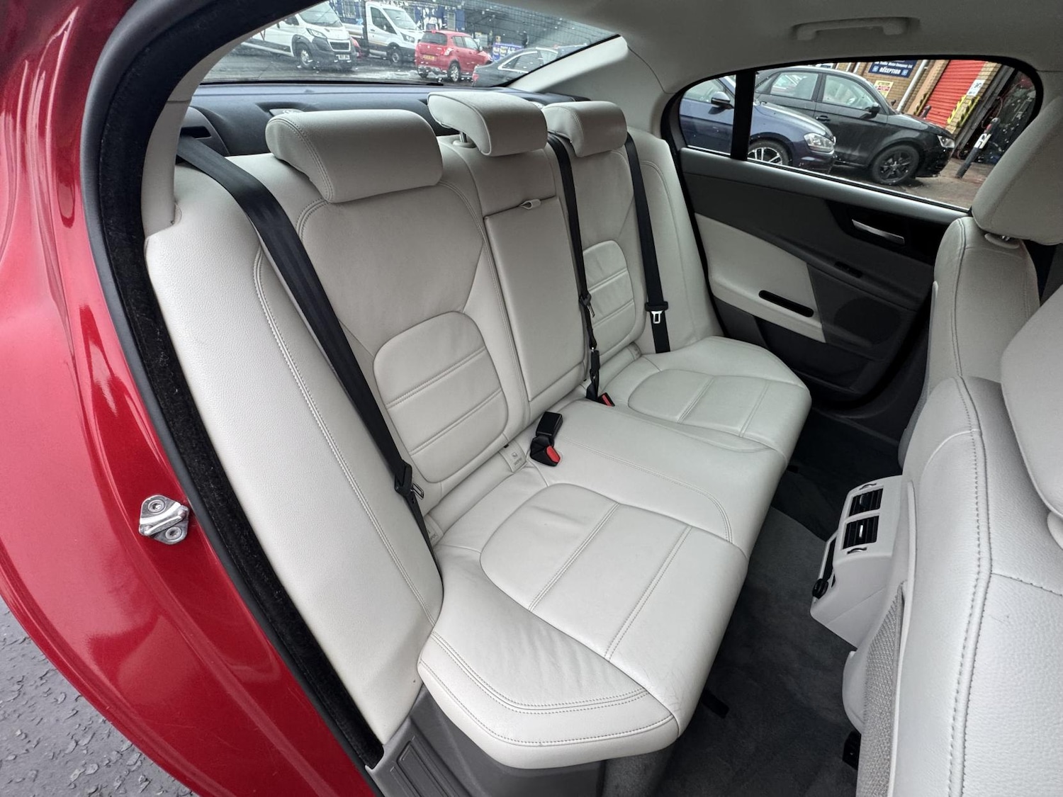 Used Jaguar XE 2015 for sale - 77148157: Photo 37