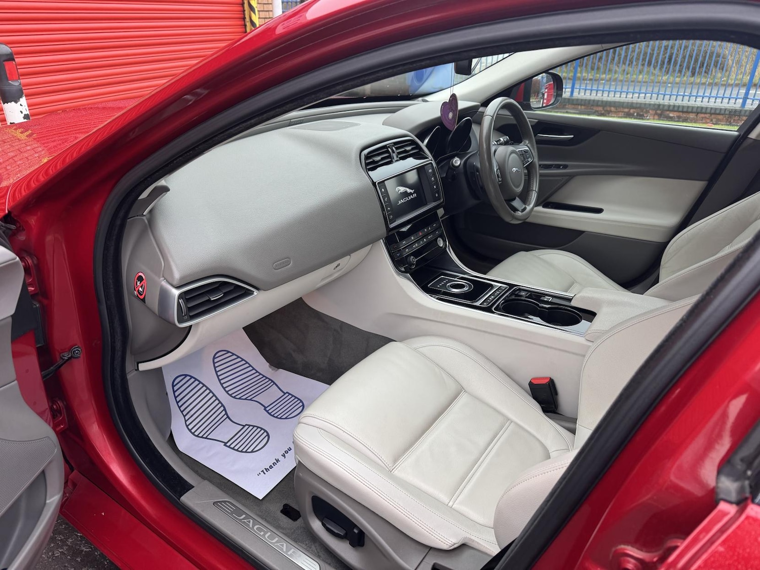 Used Jaguar XE 2015 for sale - 77148157: Photo 43