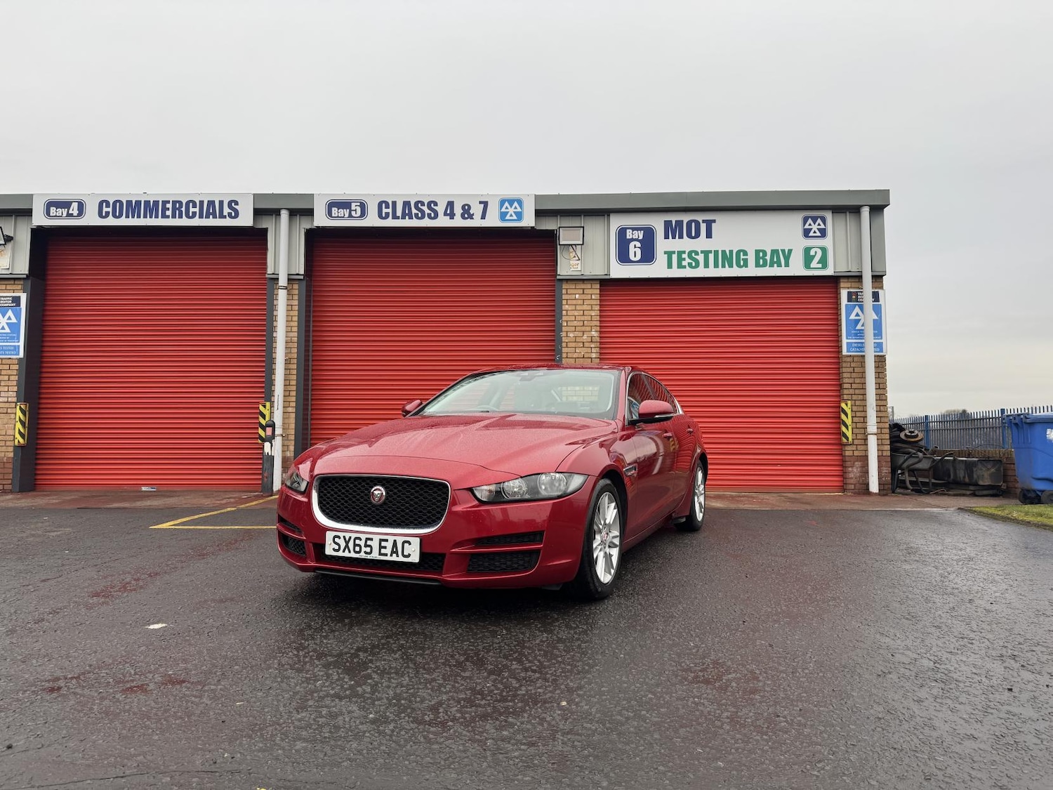Used Jaguar XE 2015 for sale - 77148157: Photo 5