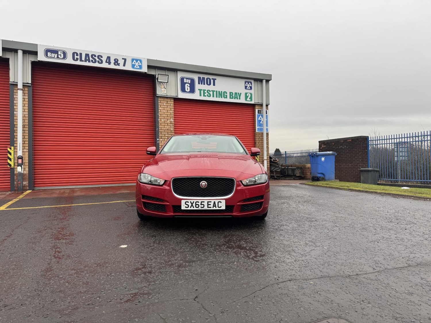 Used Jaguar XE 2015 for sale - 77148157: Photo 8