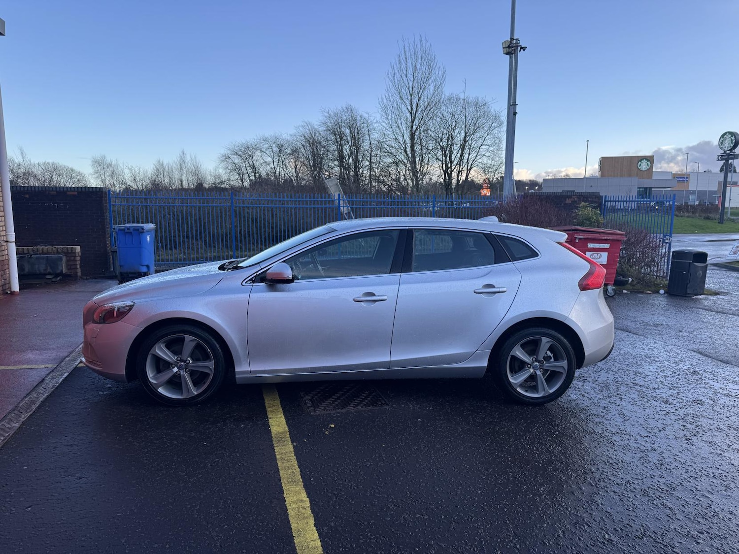 Used Volvo V40 2013 for sale - 77220470: Photo 25