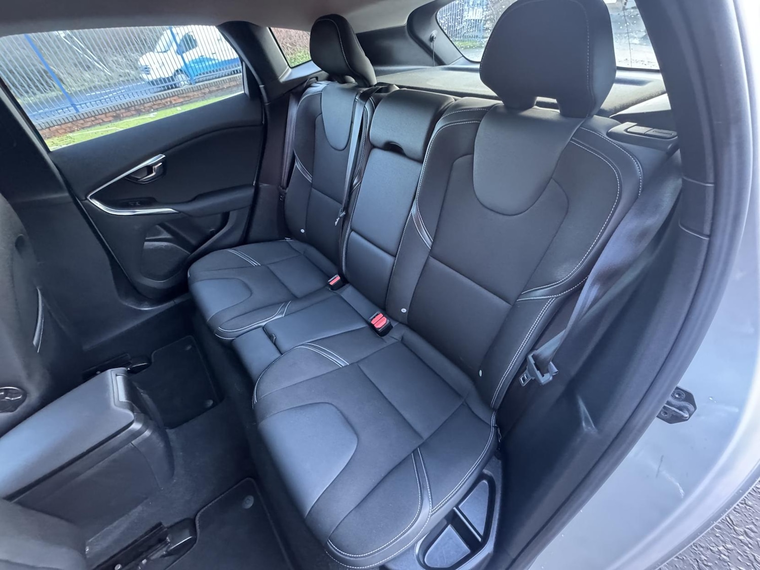 Used Volvo V40 2013 for sale - 77220470: Photo 38