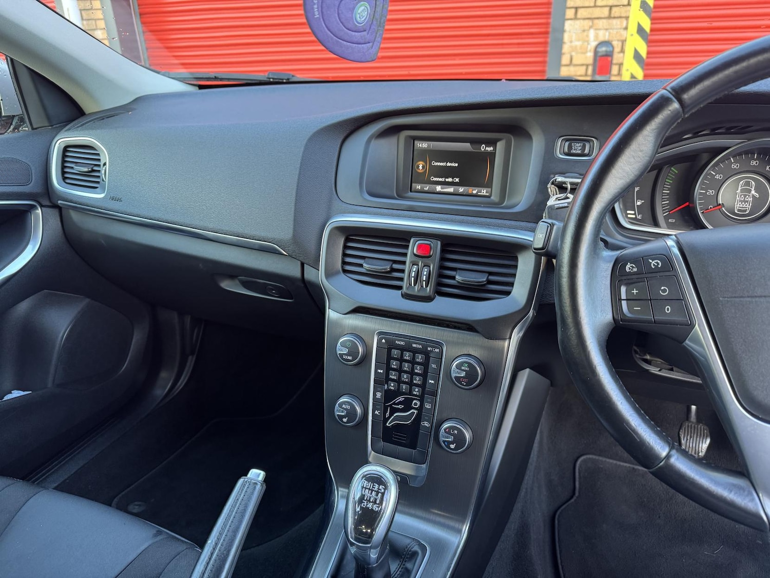 Used Volvo V40 2013 for sale - 77220470: Photo 44