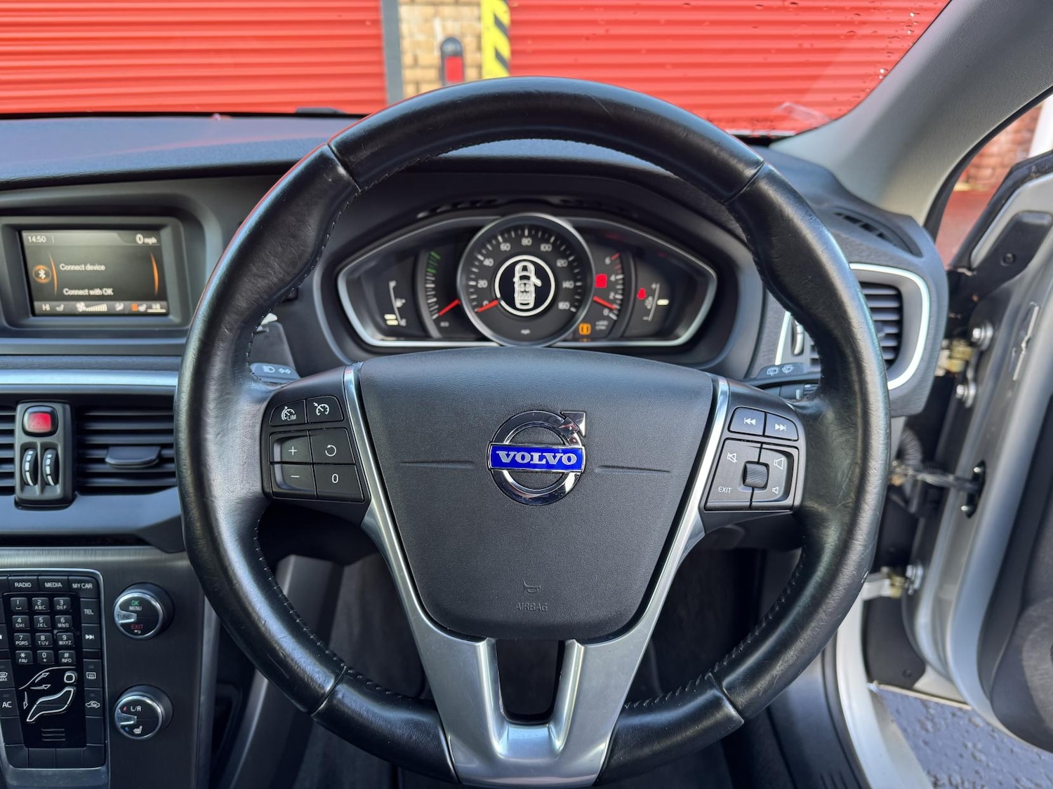 Used Volvo V40 2013 for sale - 77220470: Photo 45