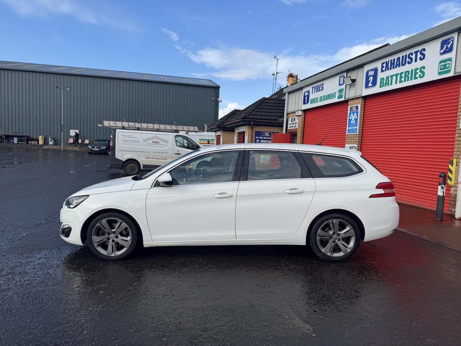 Used Peugeot 308 2015 for sale - 76438409: Photo 16