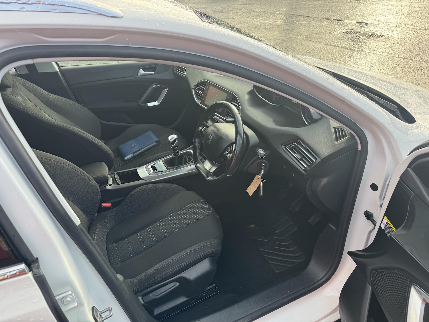 Used Peugeot 308 2015 for sale - 76438409: Photo 18