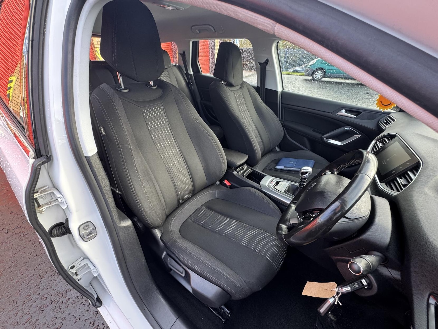 Used Peugeot 308 2015 for sale - 76438409: Photo 20