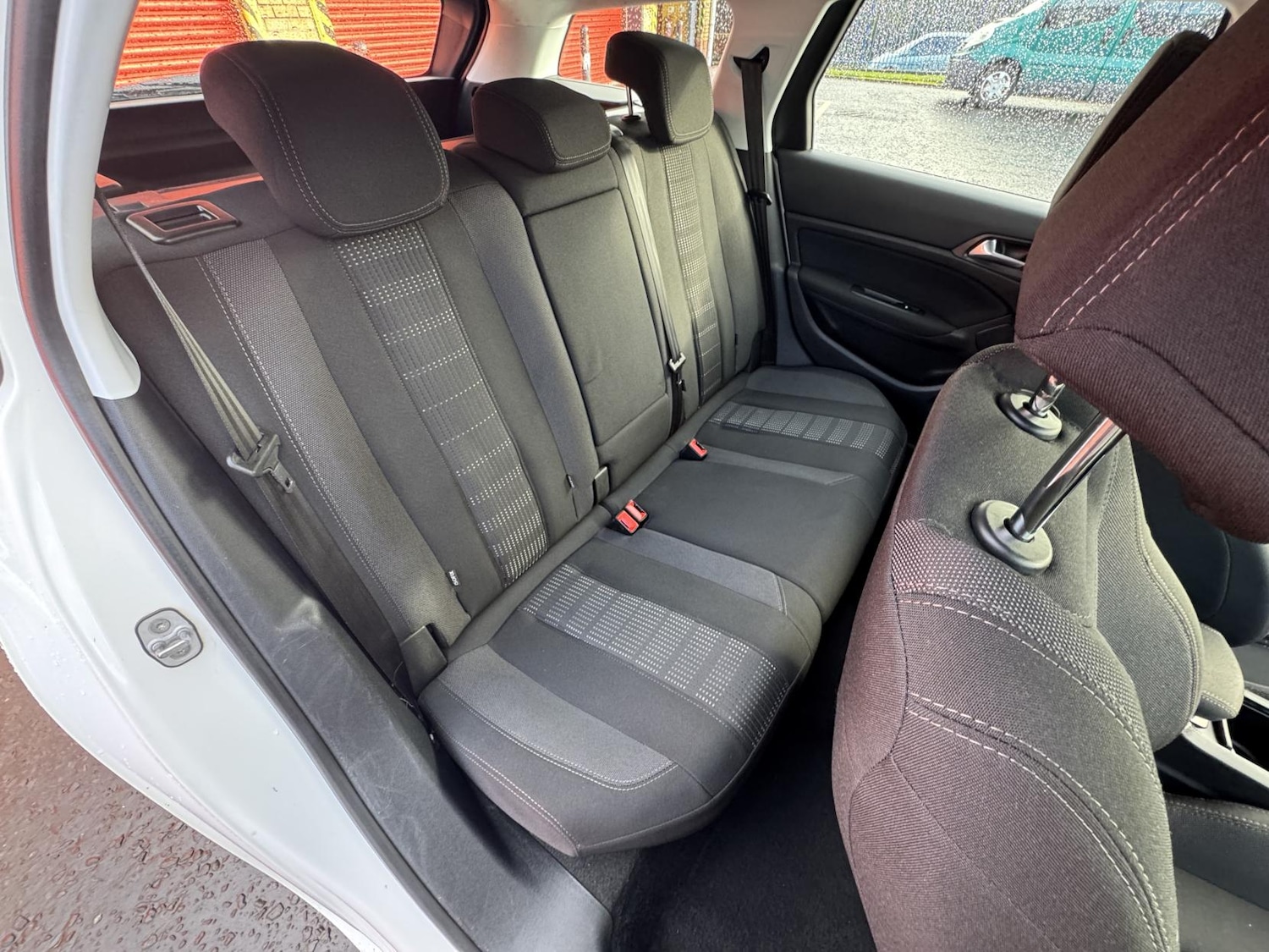 Used Peugeot 308 2015 for sale - 76438409: Photo 23