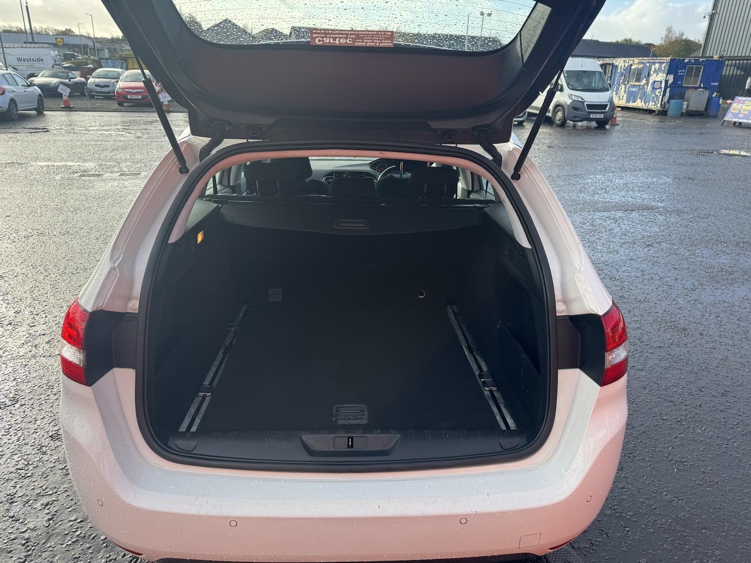 Used Peugeot 308 2015 for sale - 76438409: Photo 24