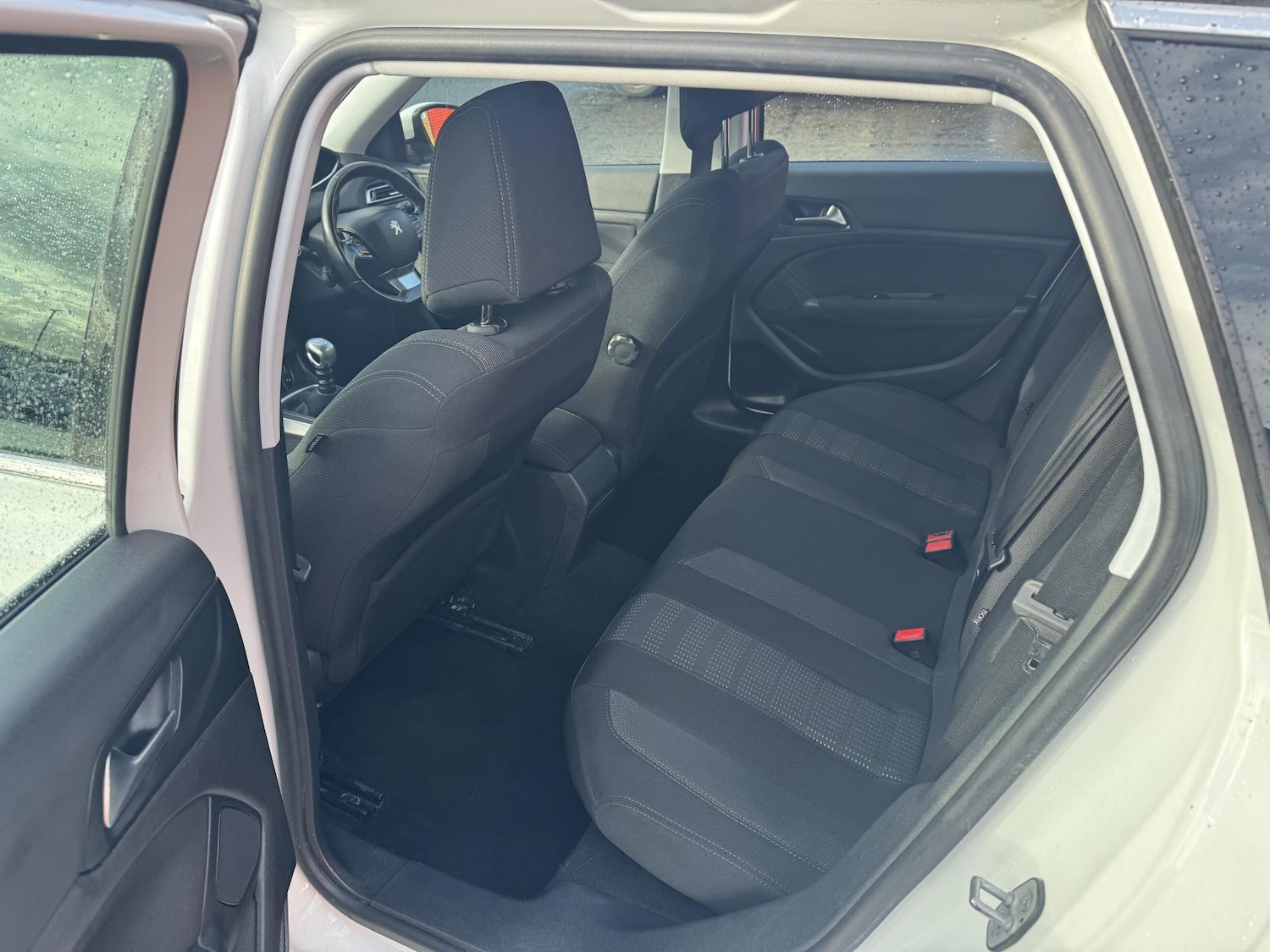 Used Peugeot 308 2015 for sale - 76438409: Photo 25