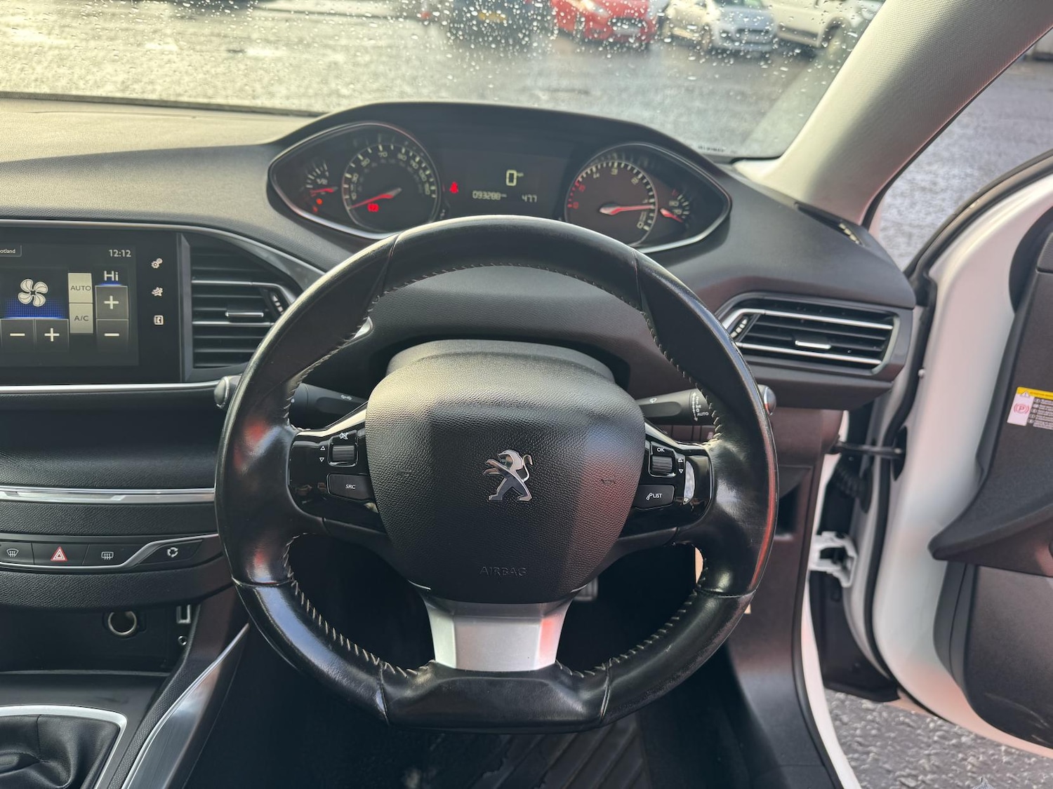 Used Peugeot 308 2015 for sale - 76438409: Photo 32