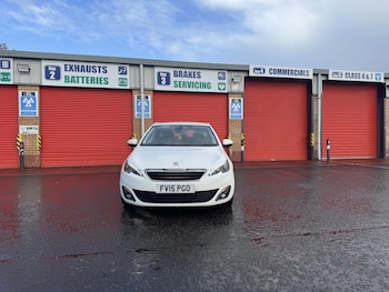 Used Peugeot 308 2015 for sale - 76438409: Photo