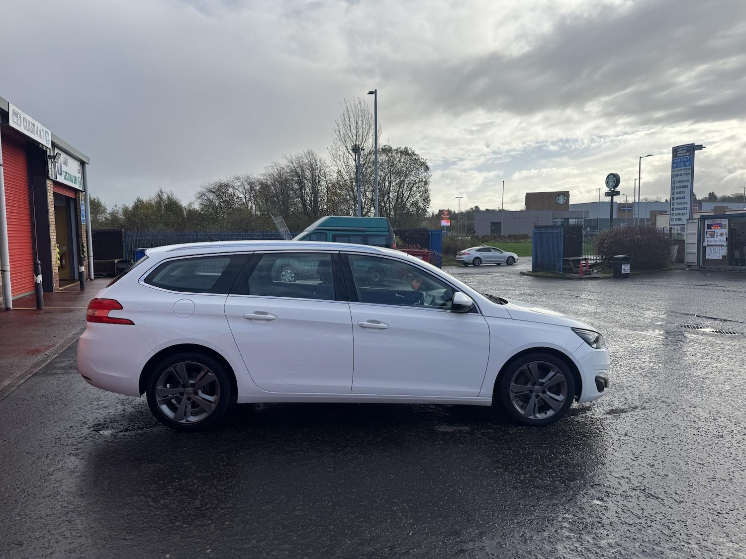 Used Peugeot 308 2015 for sale - 76438409: Photo 7