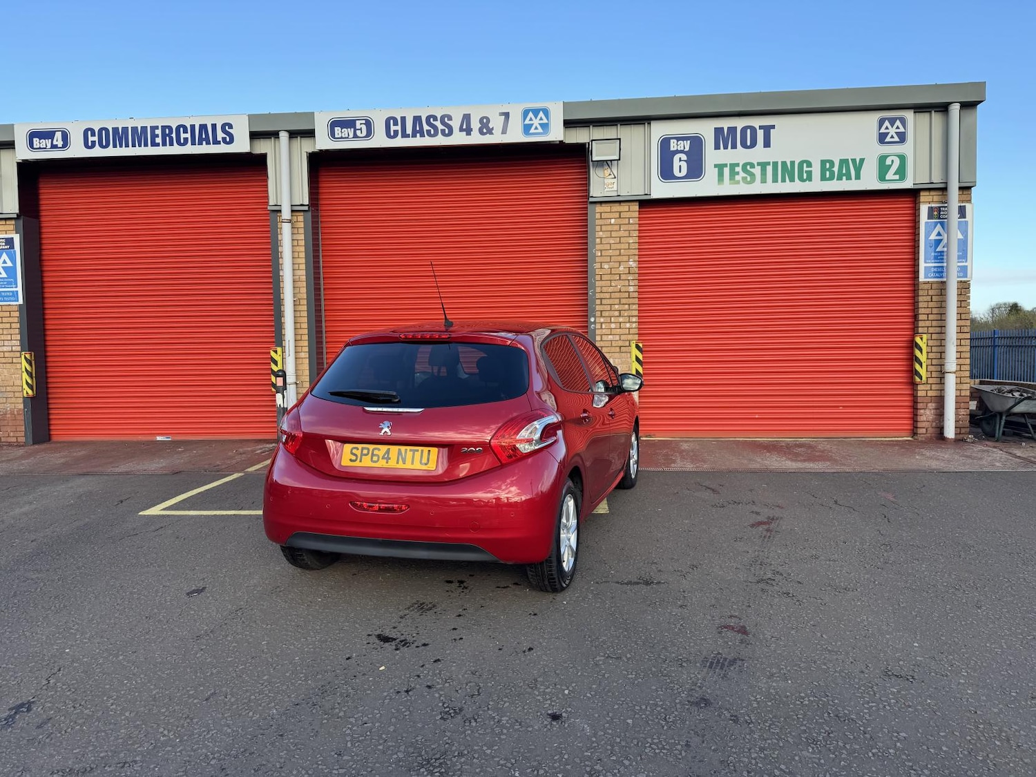 Used Peugeot 208 2014 for sale - 76606425: Photo 14