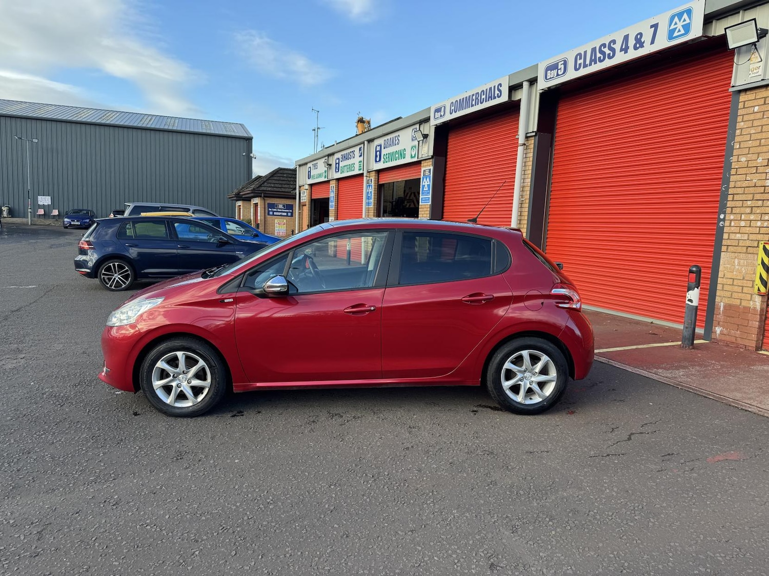 Used Peugeot 208 2014 for sale - 76606425: Photo 15