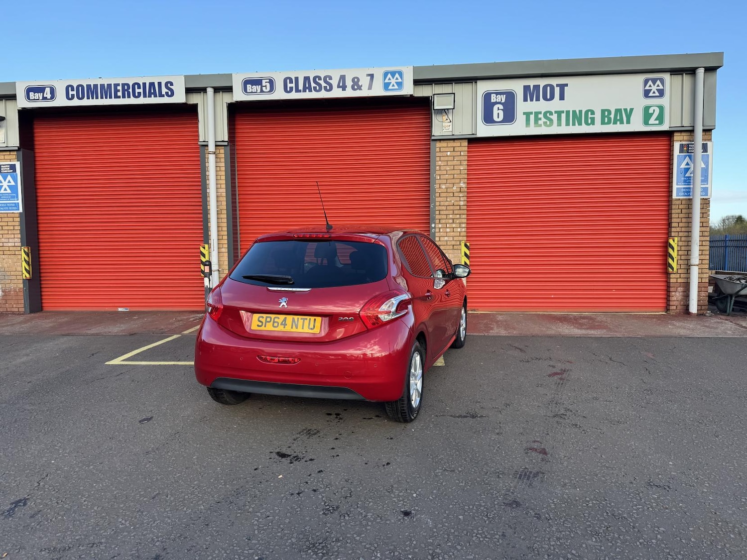 Used Peugeot 208 2014 for sale - 76606425: Photo 16
