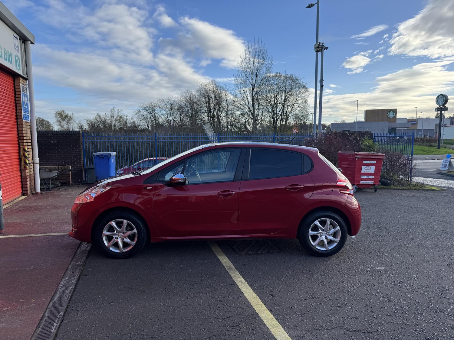 Used Peugeot 208 2014 for sale - 76606425: Photo 24