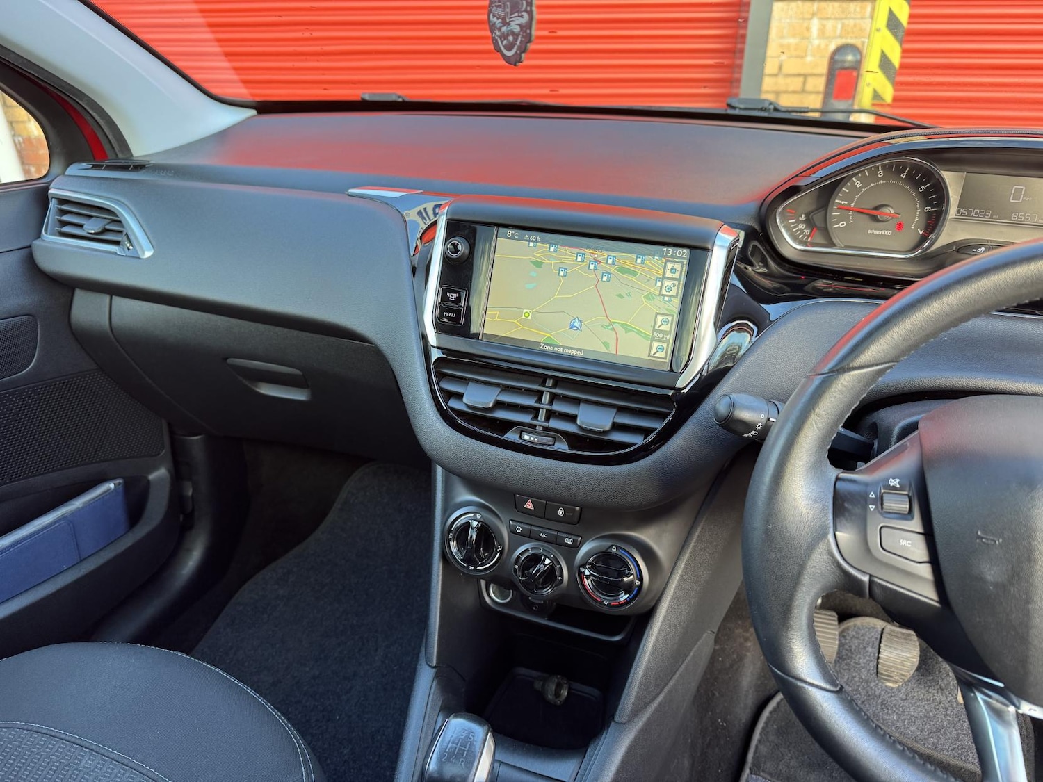 Used Peugeot 208 2014 for sale - 76606425: Photo 41