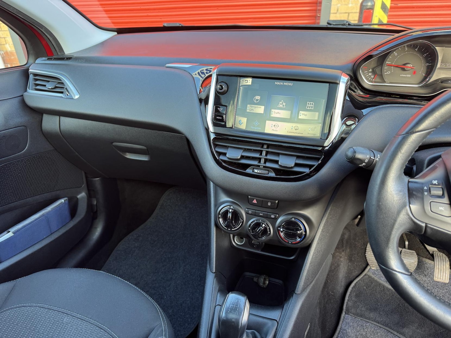 Used Peugeot 208 2014 for sale - 76606425: Photo 42