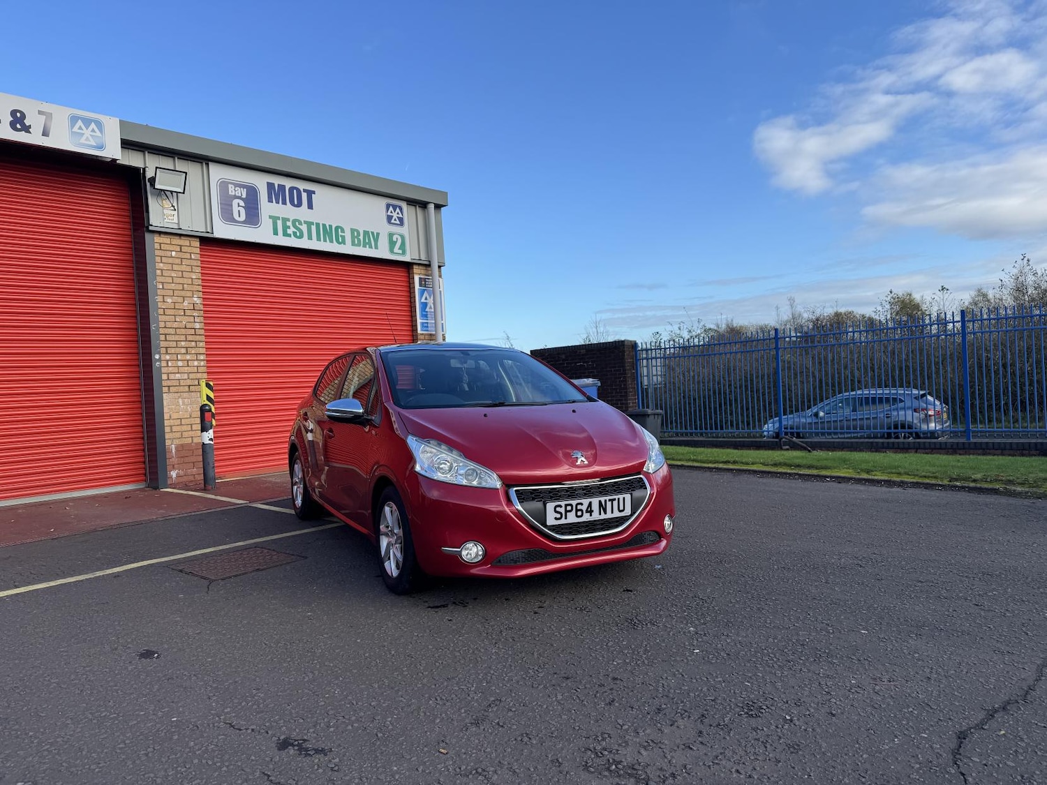 Used Peugeot 208 2014 for sale - 76606425: Photo 8