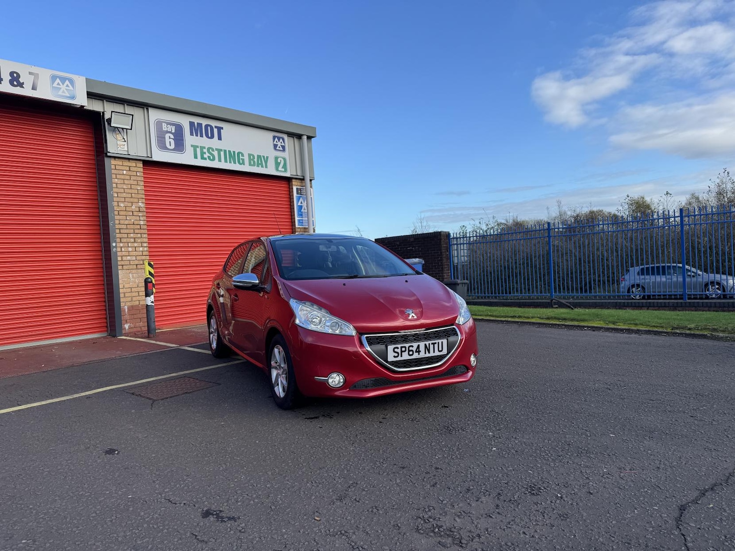 Used Peugeot 208 2014 for sale - 76606425: Photo 9