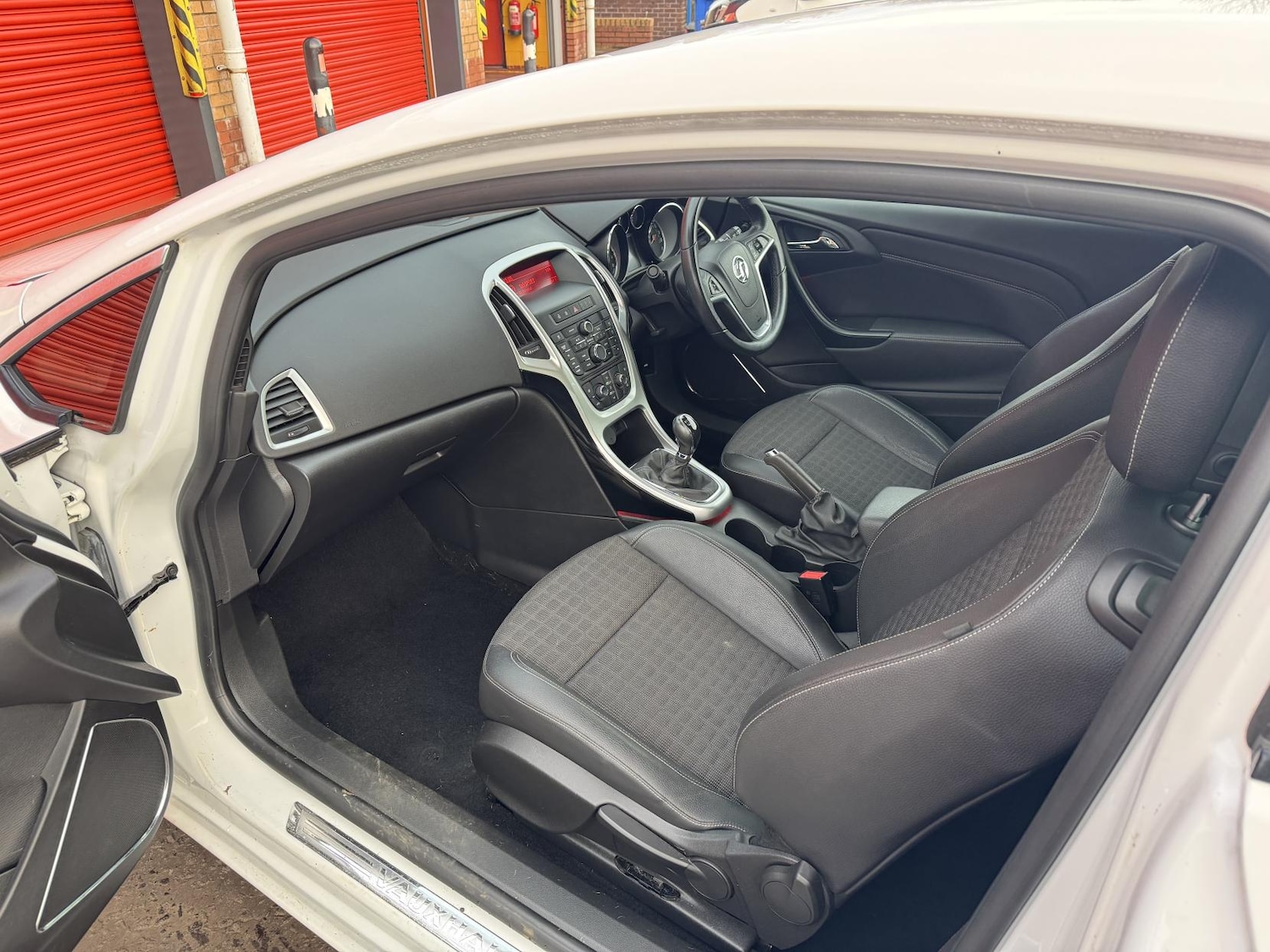 Used Vauxhall Astra GTC 2015 for sale - 76483320: Photo 25