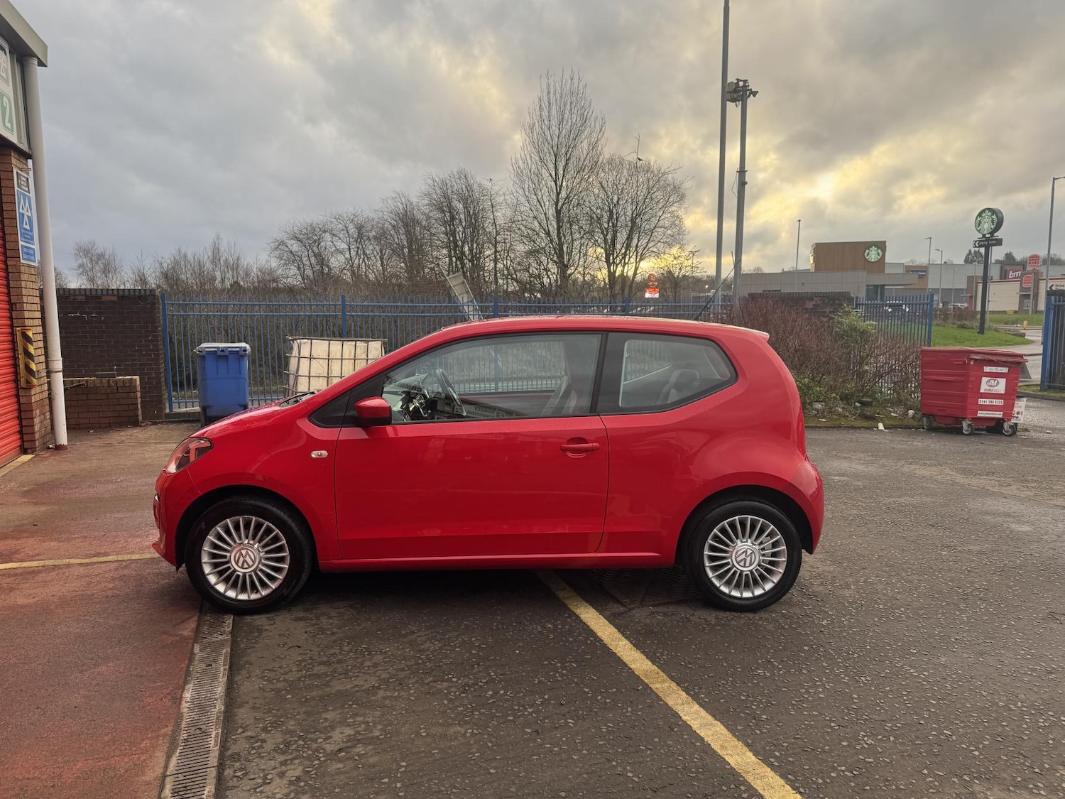 Used Volkswagen up! 2013 for sale - 77476660: Photo 25