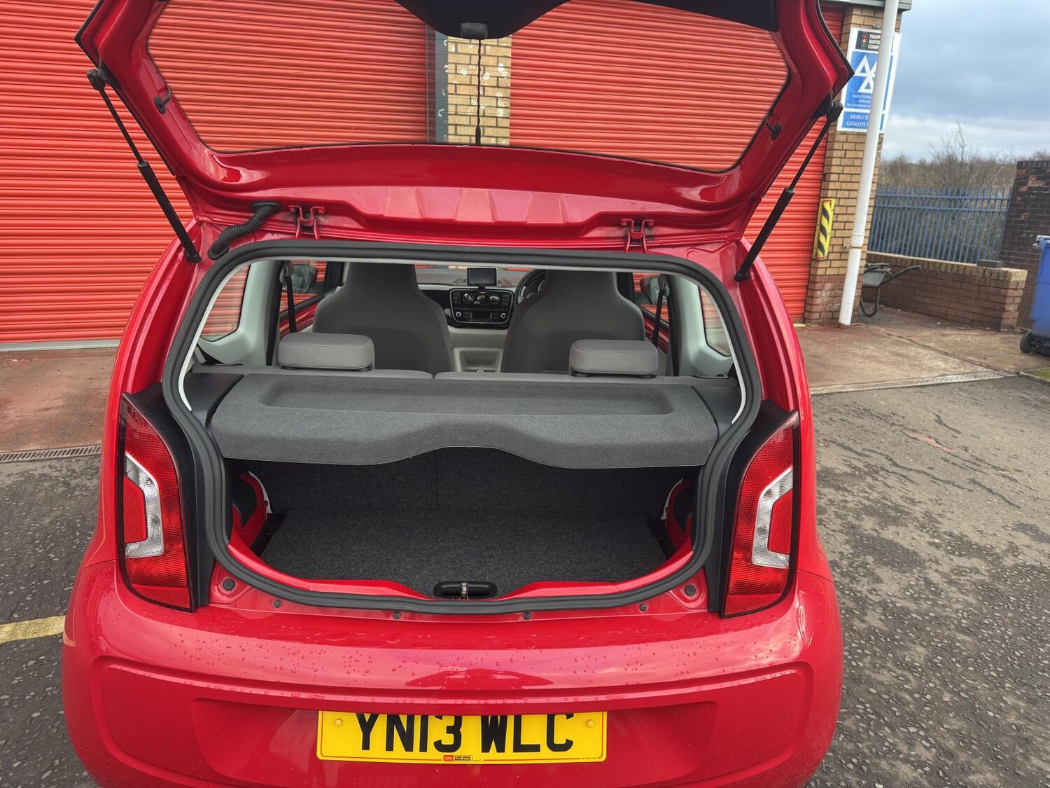 Used Volkswagen up! 2013 for sale - 77476660: Photo 32