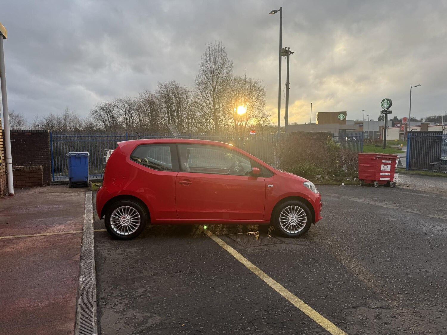 Used Volkswagen up! 2013 for sale - 77476660: Photo 6