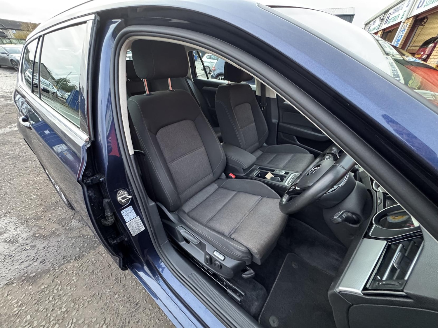 Used Volkswagen Passat 2015 for sale - 76664890: Photo 30