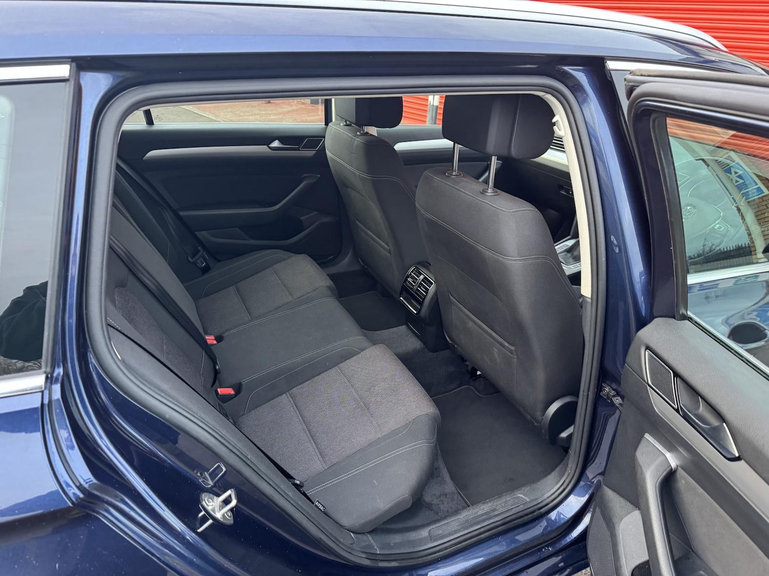 Used Volkswagen Passat 2015 for sale - 76664890: Photo 31