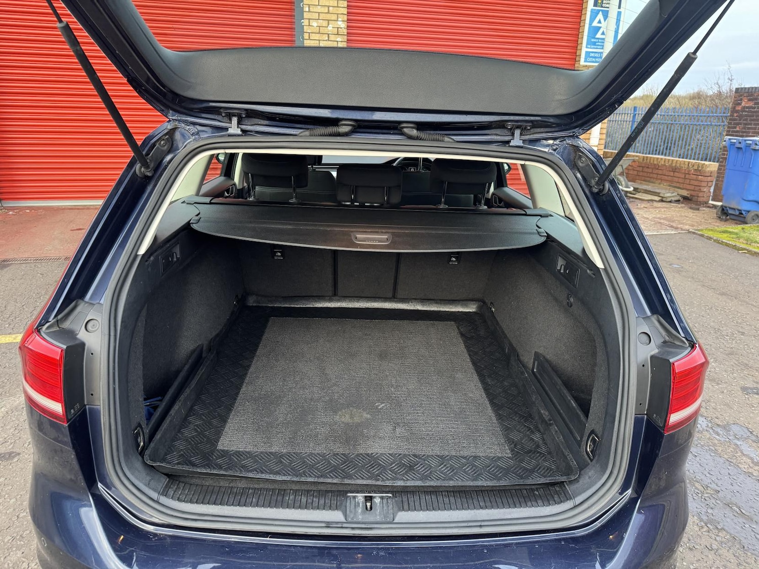 Used Volkswagen Passat 2015 for sale - 76664890: Photo 35