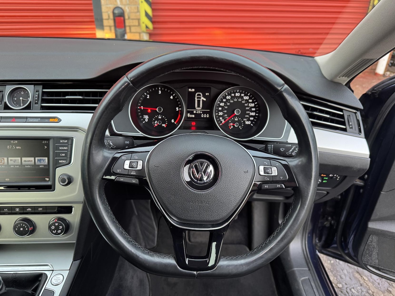 Used Volkswagen Passat 2015 for sale - 76664890: Photo 45