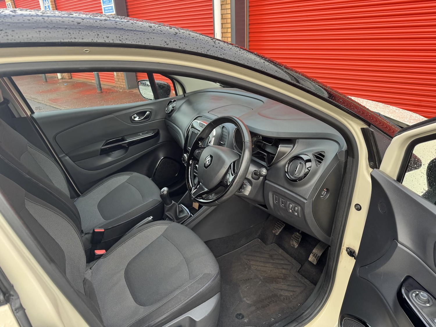 Used Renault Captur 2015 for sale - 77409923: Photo 27