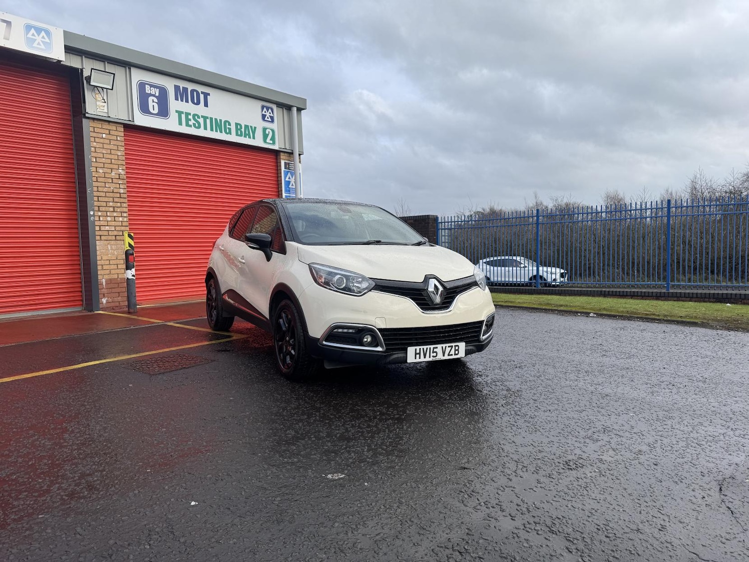 Used Renault Captur 2015 for sale - 77409923: Photo 3