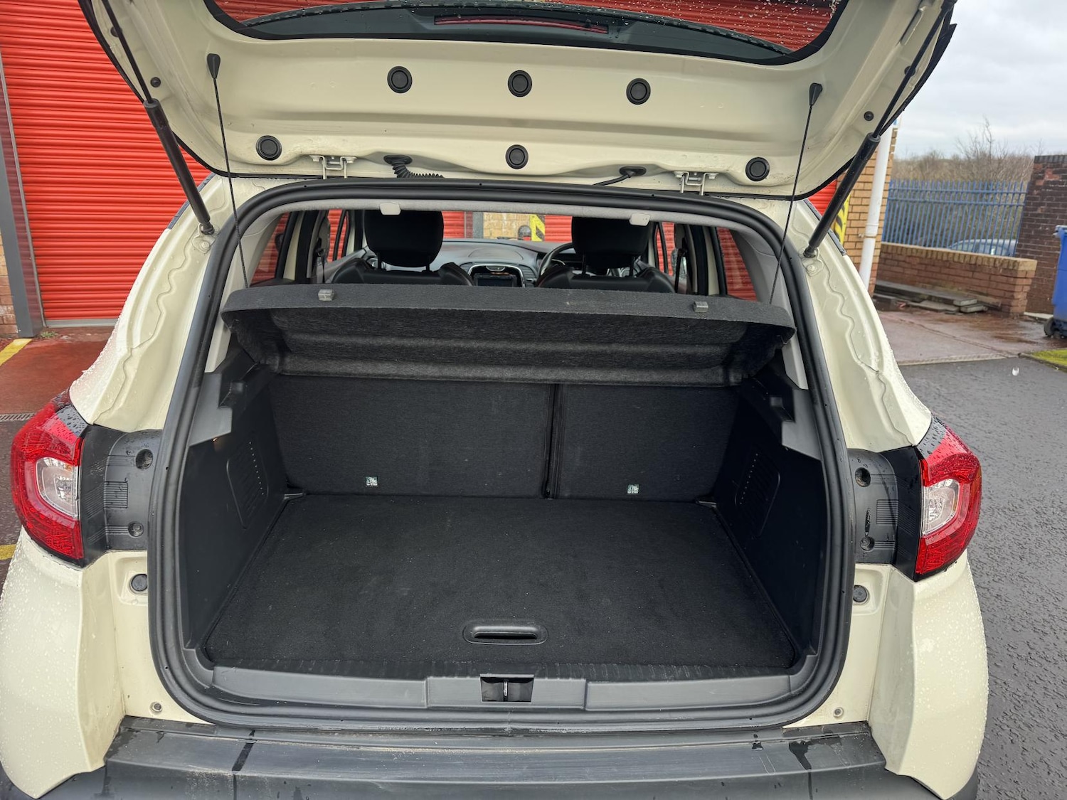 Used Renault Captur 2015 for sale - 77409923: Photo 33