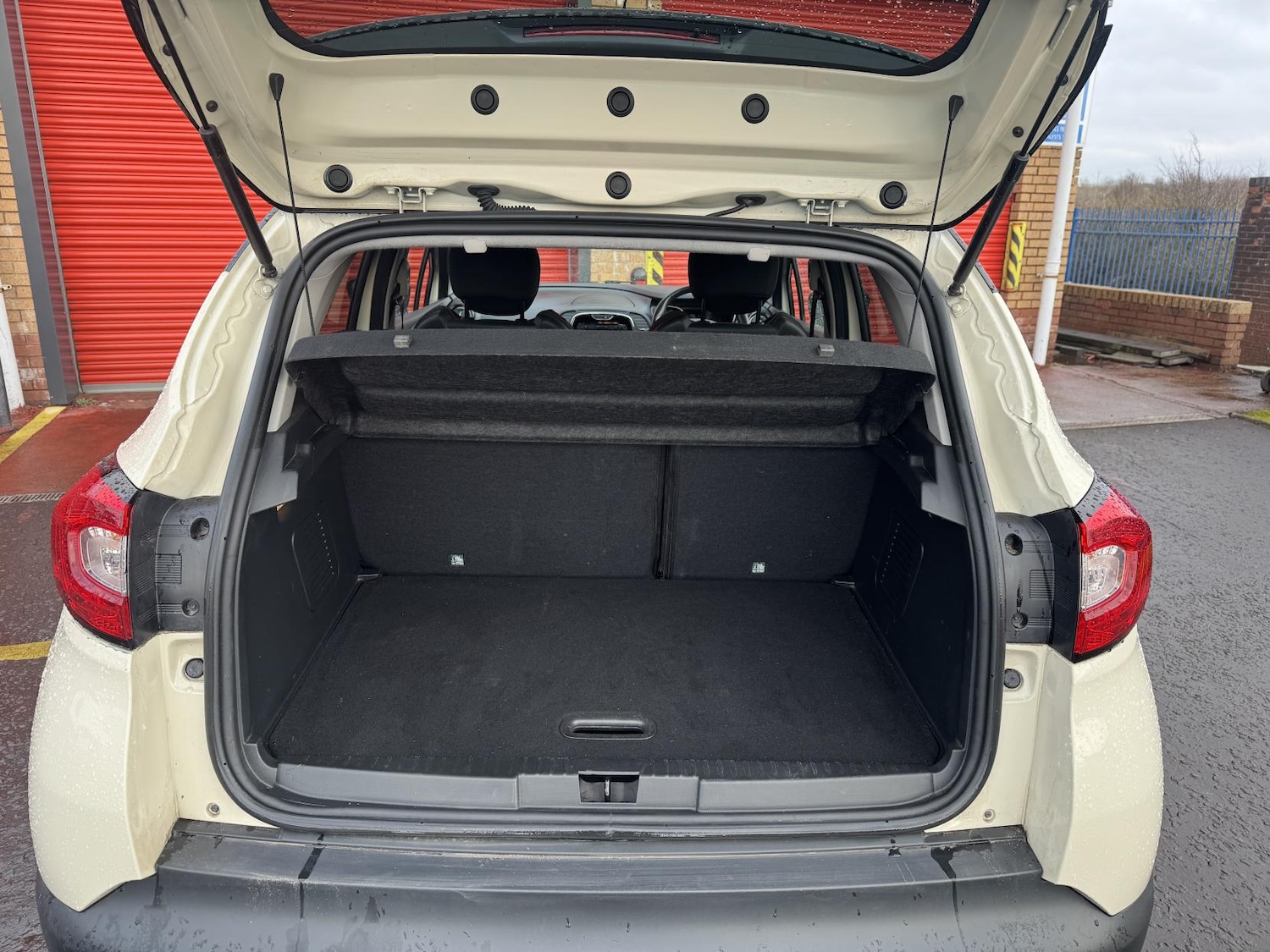 Used Renault Captur 2015 for sale - 77409923: Photo 34