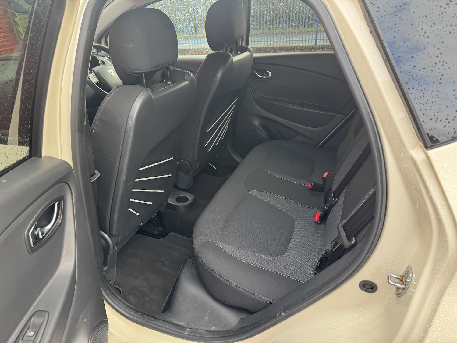 Used Renault Captur 2015 for sale - 77409923: Photo 36