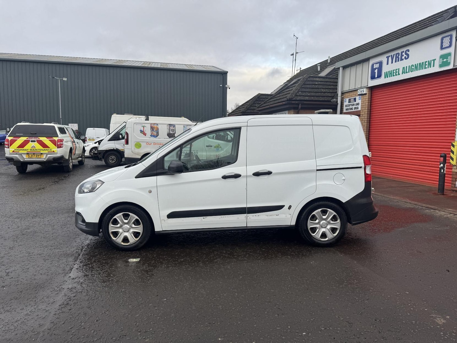 Used Ford Transit Courier 2018 for sale - 77675623: Photo 10