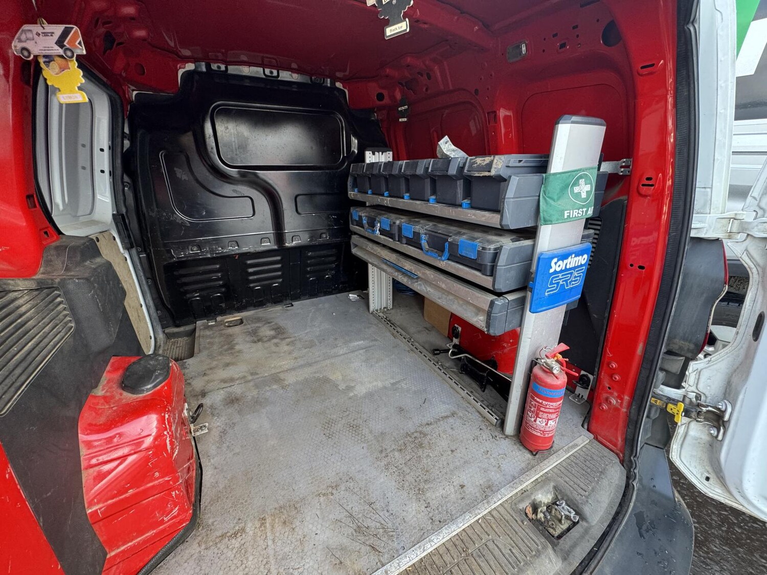 Used Ford Transit Courier 2018 for sale - 77675623: Photo 32