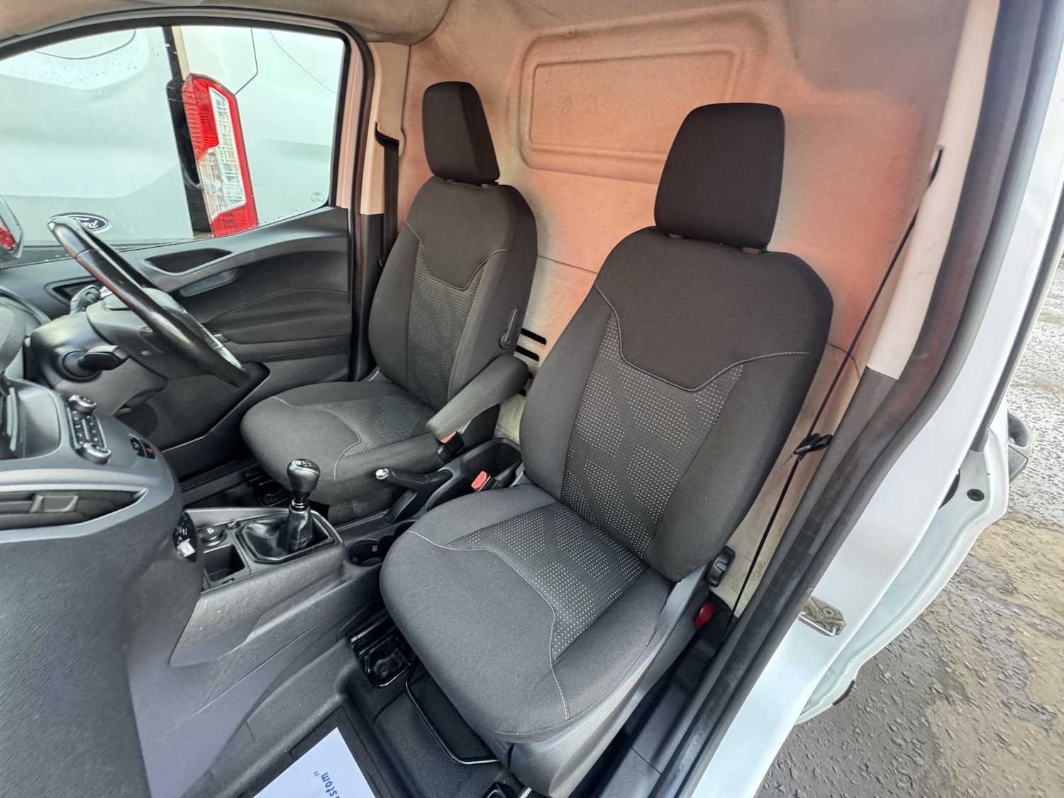 Used Ford Transit Courier 2018 for sale - 77675623: Photo 39