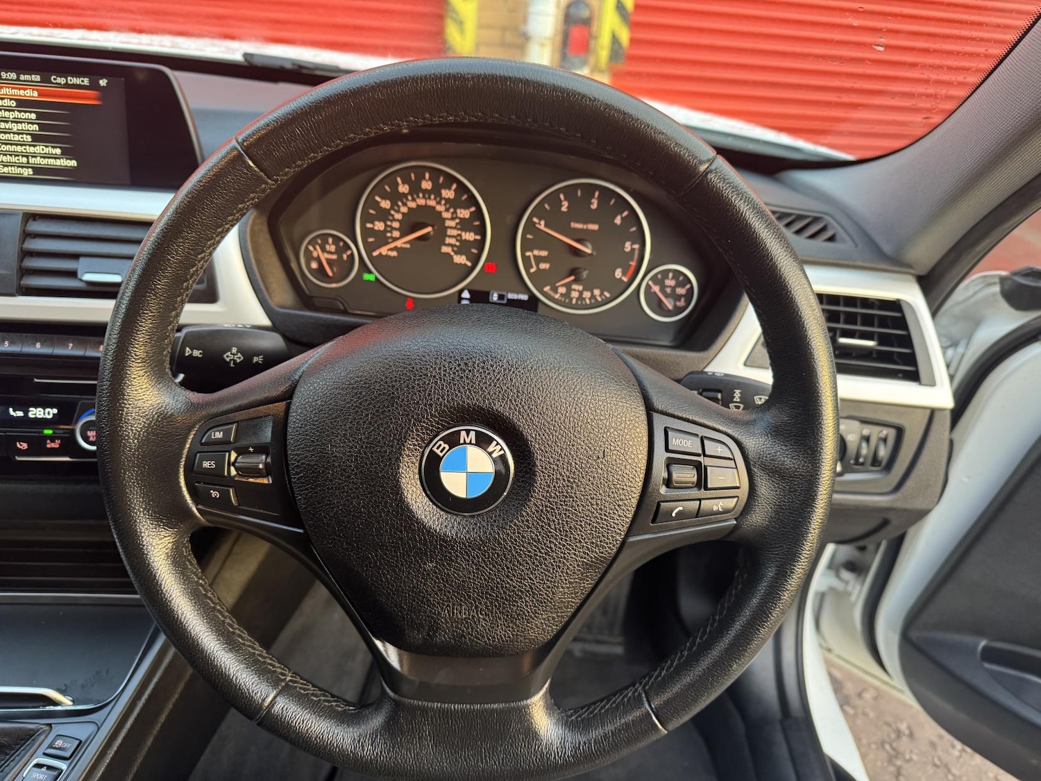 Used BMW 3 Series 2016 for sale - 77160800: Photo 46