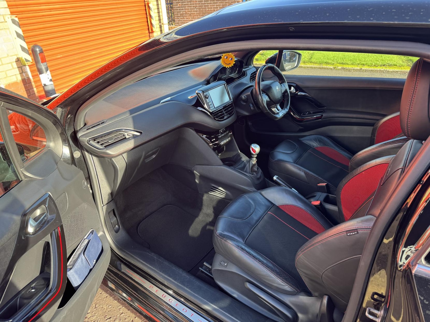 Used Peugeot 208 2015 for sale - 76397288: Photo 37