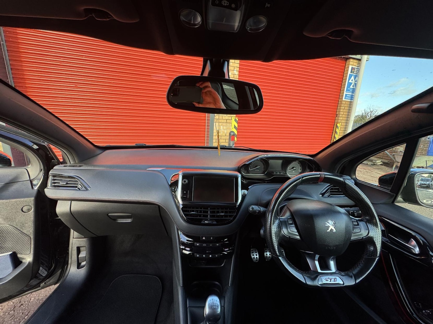 Used Peugeot 208 2015 for sale - 76397288: Photo 42