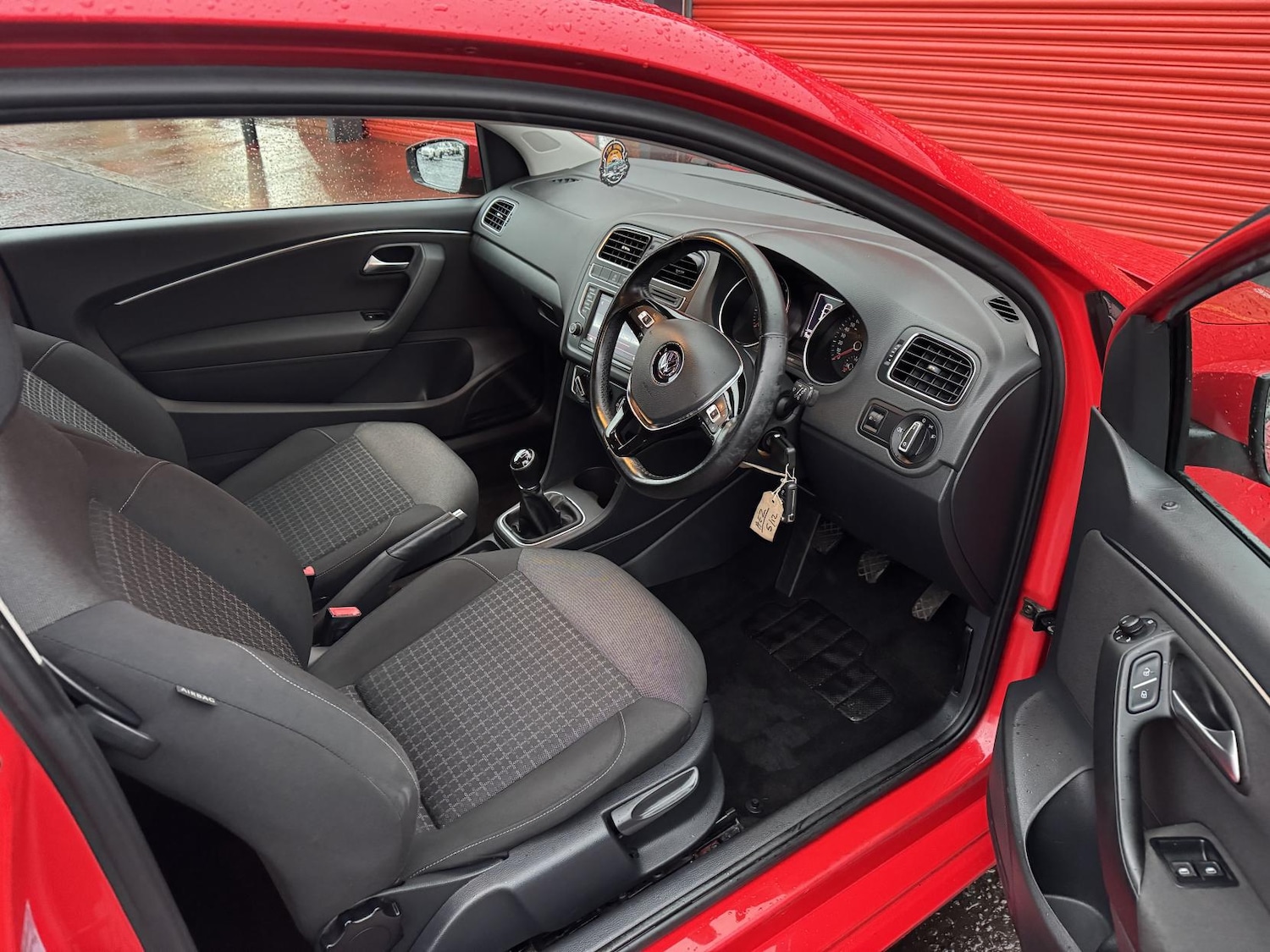 Used Volkswagen Polo 2014 for sale - 76979776: Photo 28