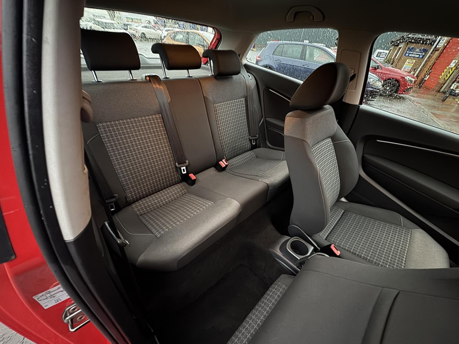 Used Volkswagen Polo 2014 for sale - 76979776: Photo 31