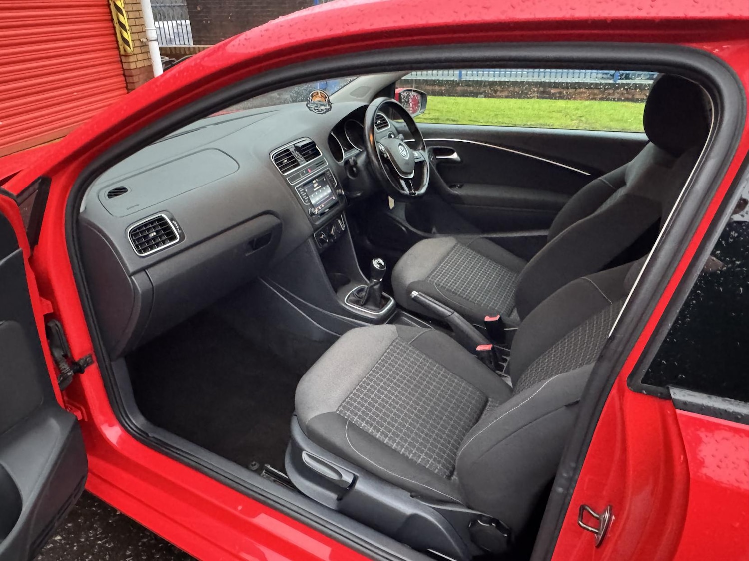 Used Volkswagen Polo 2014 for sale - 76979776: Photo 37