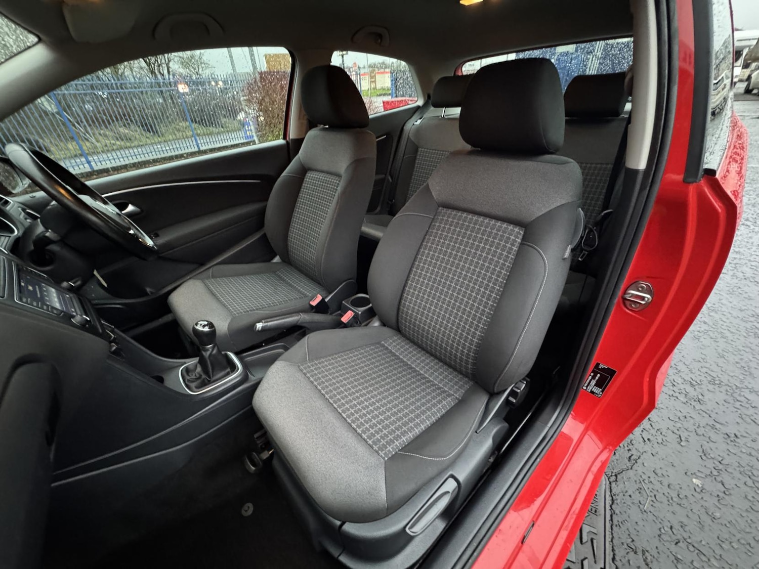 Used Volkswagen Polo 2014 for sale - 76979776: Photo 39