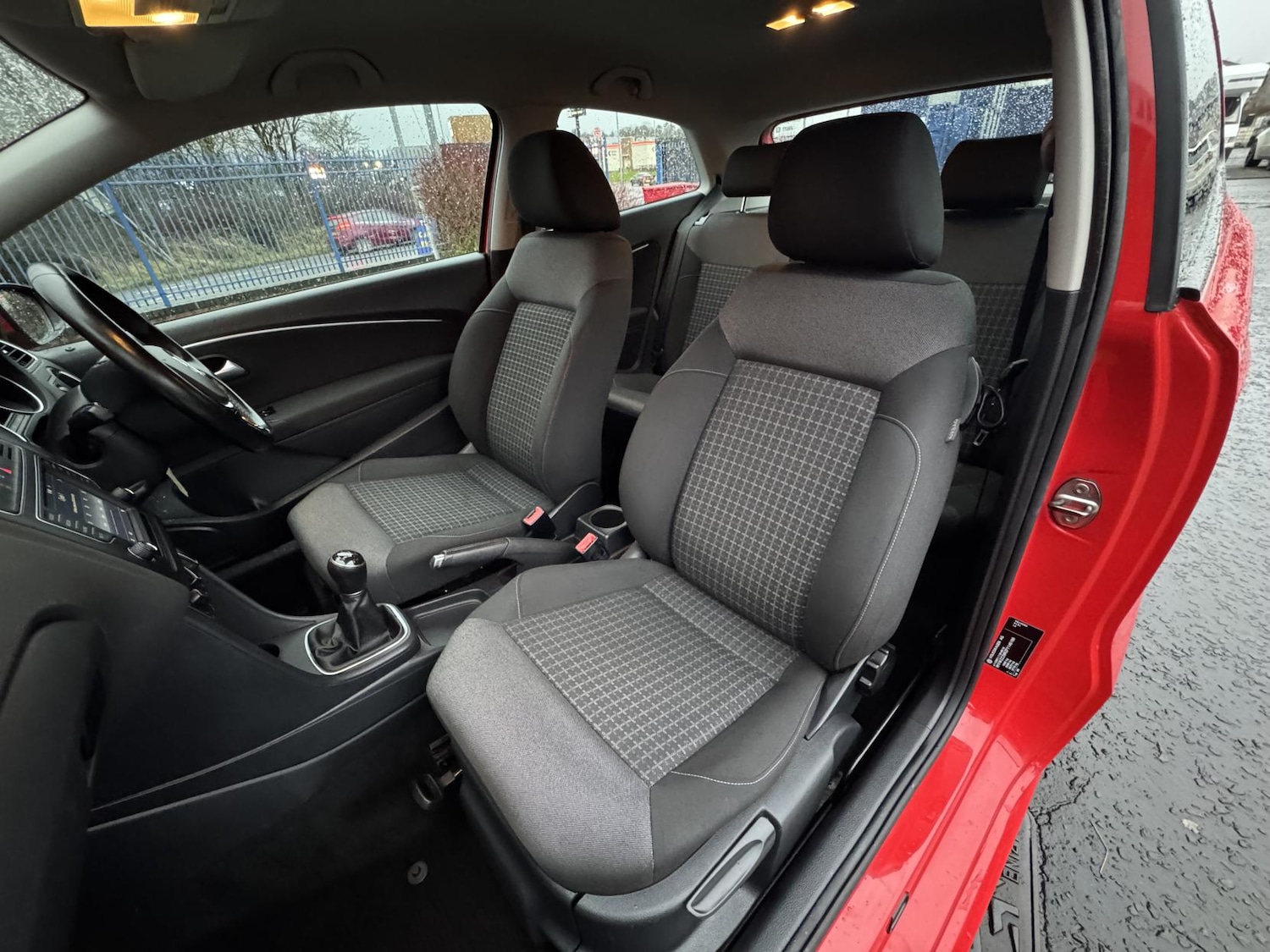 Used Volkswagen Polo 2014 for sale - 76979776: Photo 40